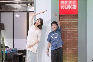 最萌身高差拥抱图片,最萌身高差拥抱，温馨画面暖人心