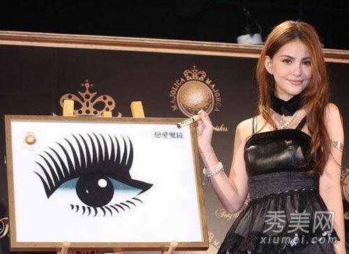 昆凌八卦,从清纯校花到巨星妻子，揭秘她的蜕变之路